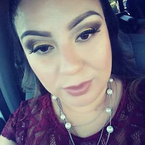 Meet your Posher, Veronica